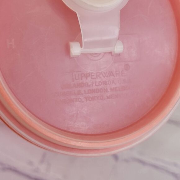 Vintage Tupperware 262-3 Orange Slimline Pitcher With 603-1 Flip Top Pour Lid - Picture 6 of 12